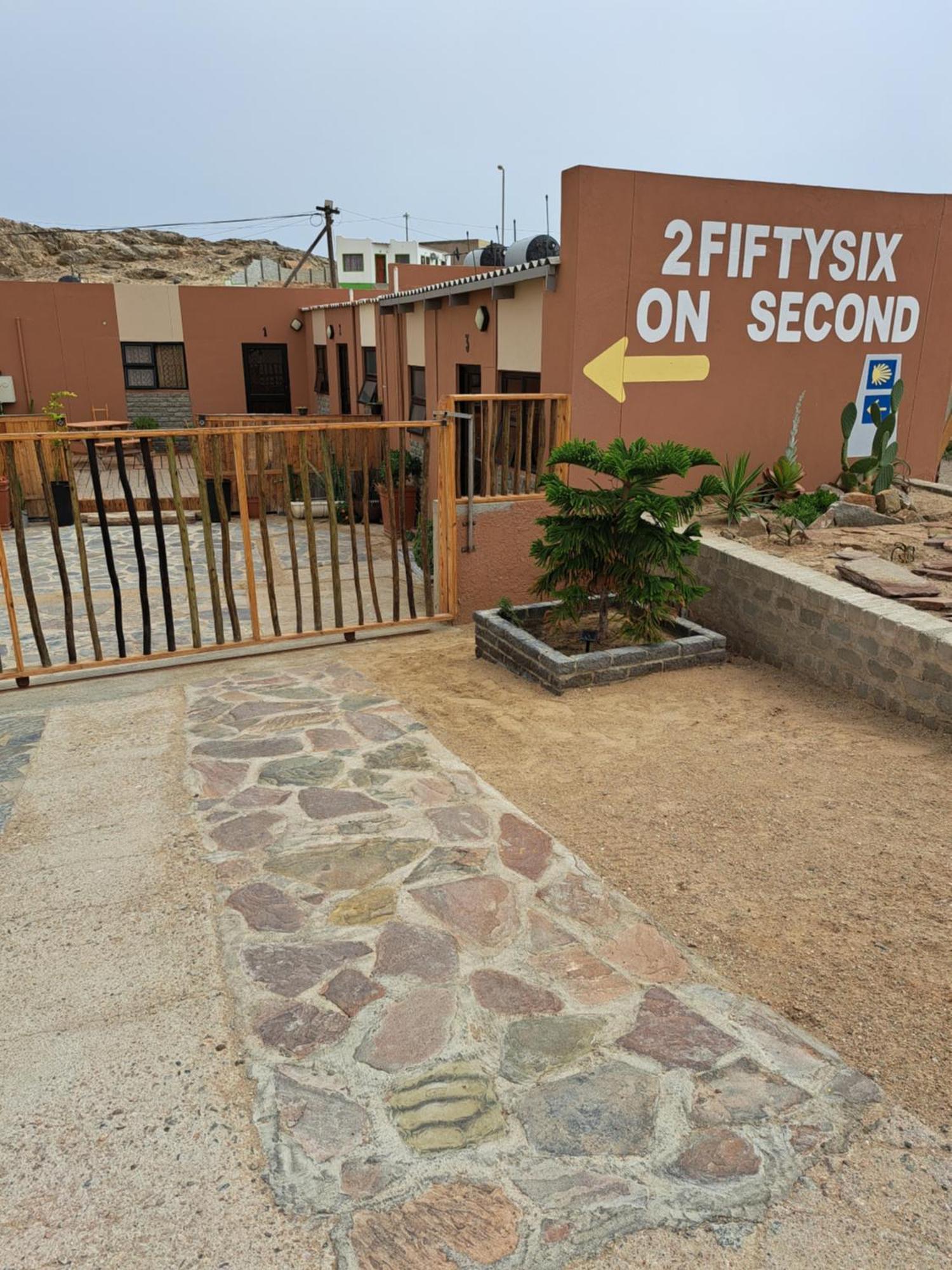 Ferienwohnung 2Fiftysix On Second Lüderitz Exterior foto